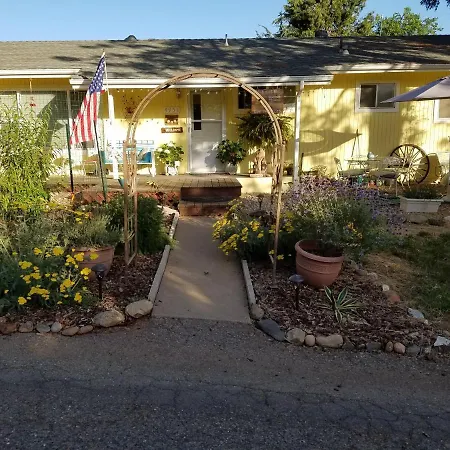 Yosemite Plaisance Bed & Breakfast Bed & Breakfast